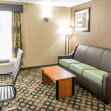 Quality Inn & Suites Columbus West - Hilliard Zewnętrze zdjęcie