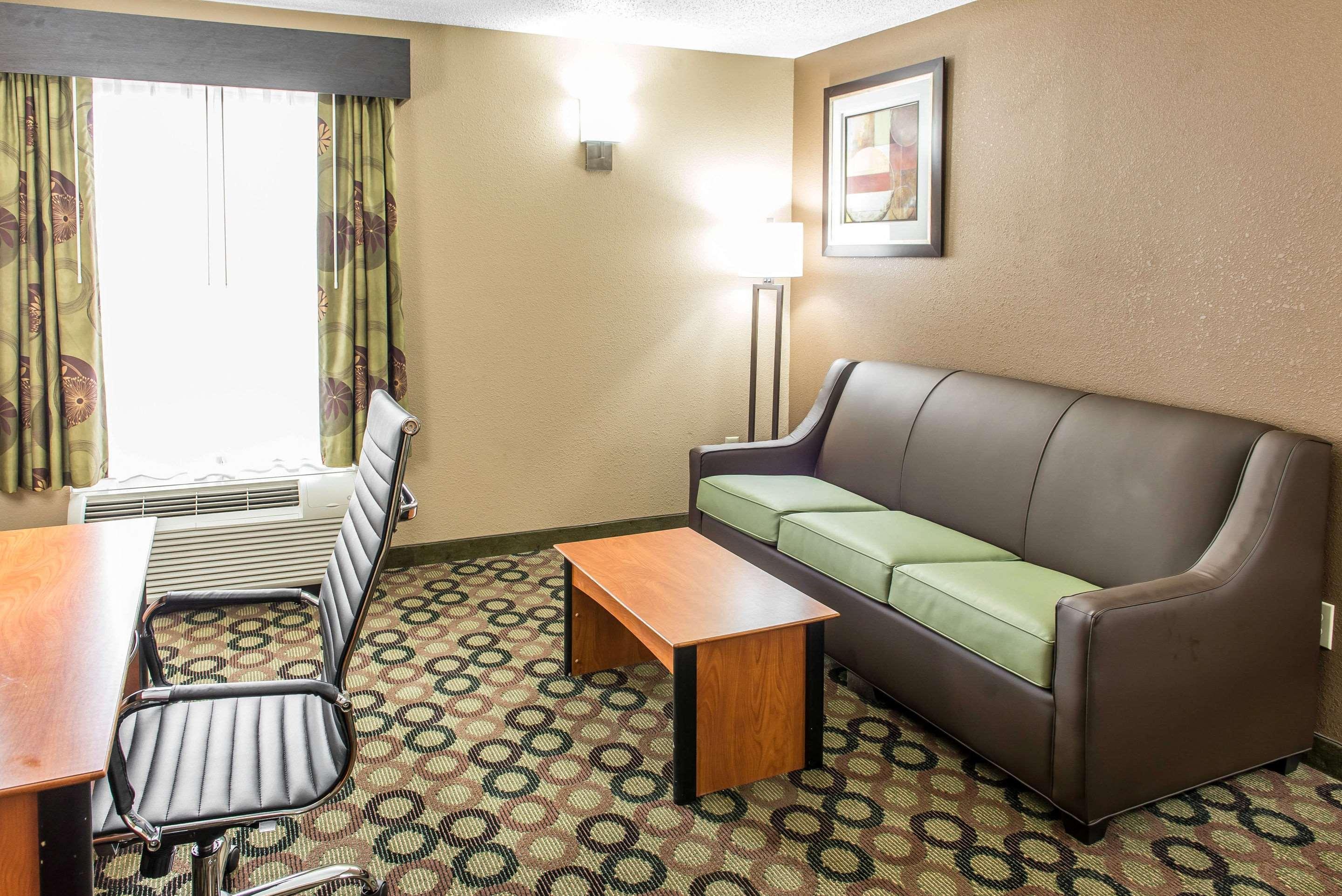 Quality Inn & Suites Columbus West - Hilliard Zewnętrze zdjęcie